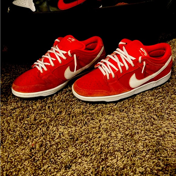 challenge red dunks